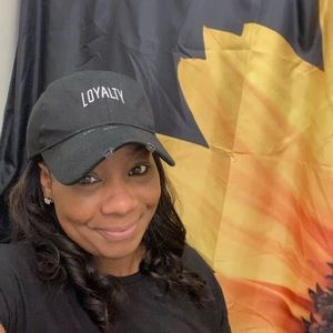 Meet your Posher, Nakia